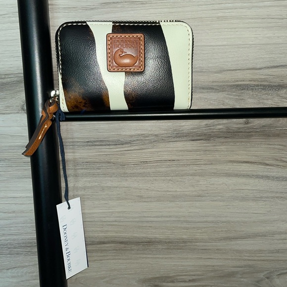 Dooney & Bourke Handbags - NWT- Dooney & Bourke Leather Zip Around Credit Card Case, Zebra
